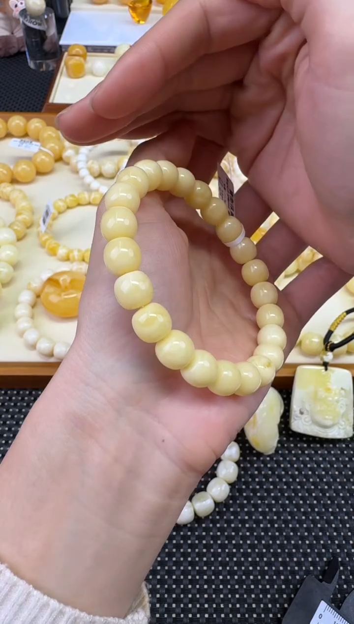 裸石琥珀未镶嵌宝衡  满蜡奶糯白花