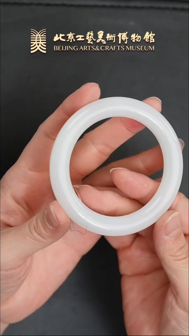 【闪购商品】和田玉手镯未镶嵌B0116GMD318手镯