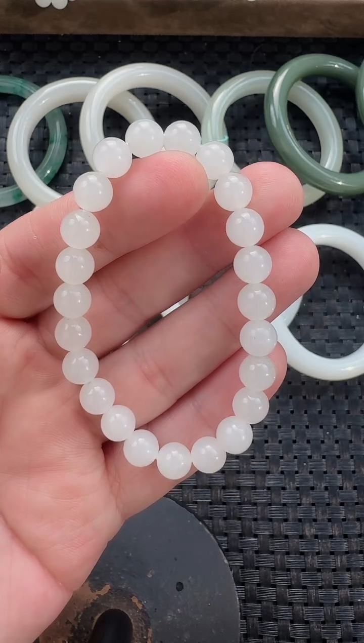 颈饰未镶嵌和田玉8mm手串