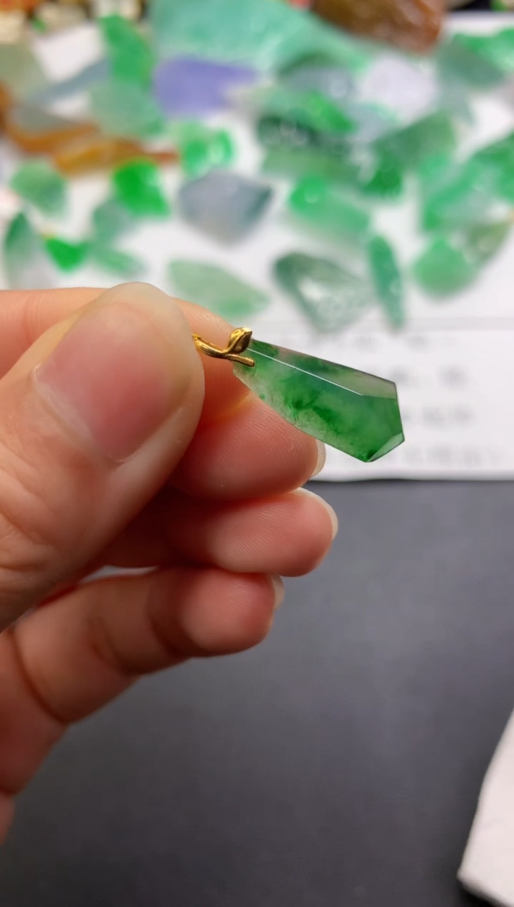 【闪购商品】翡翠吊坠(不含链)未镶嵌548