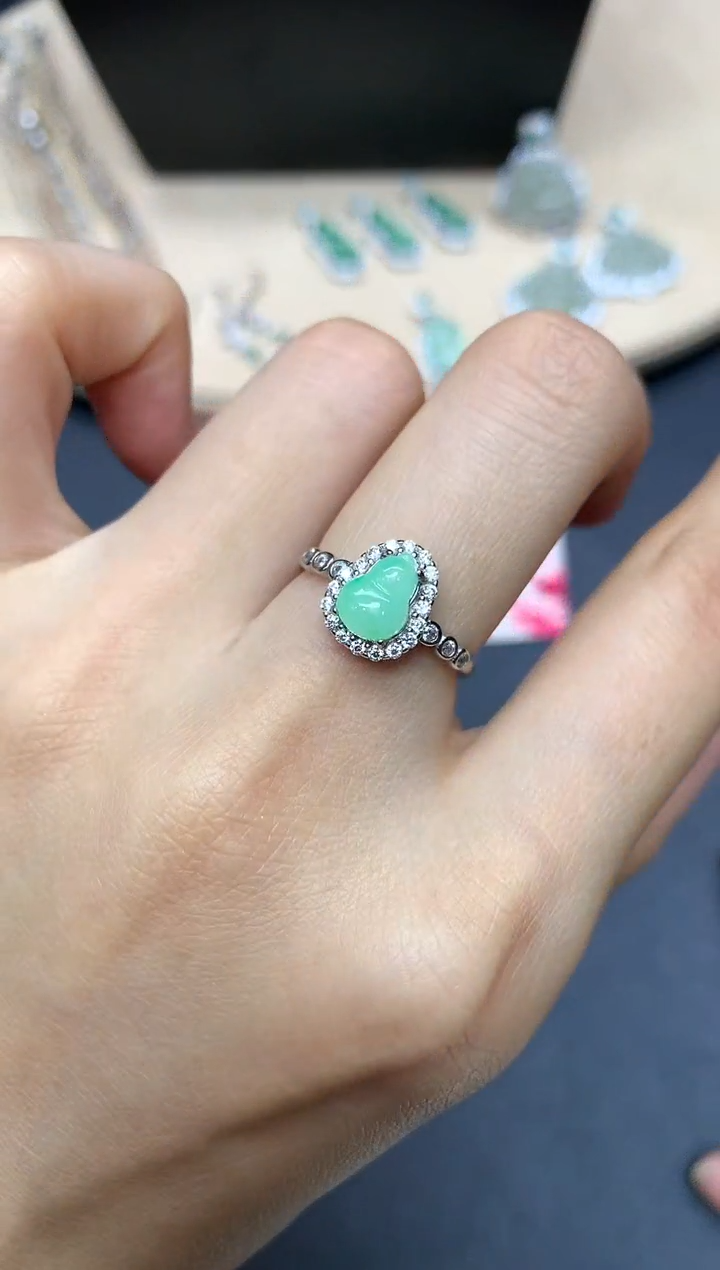 【闪购商品】翡翠戒指银S925镶嵌葫芦【多样性发其一】