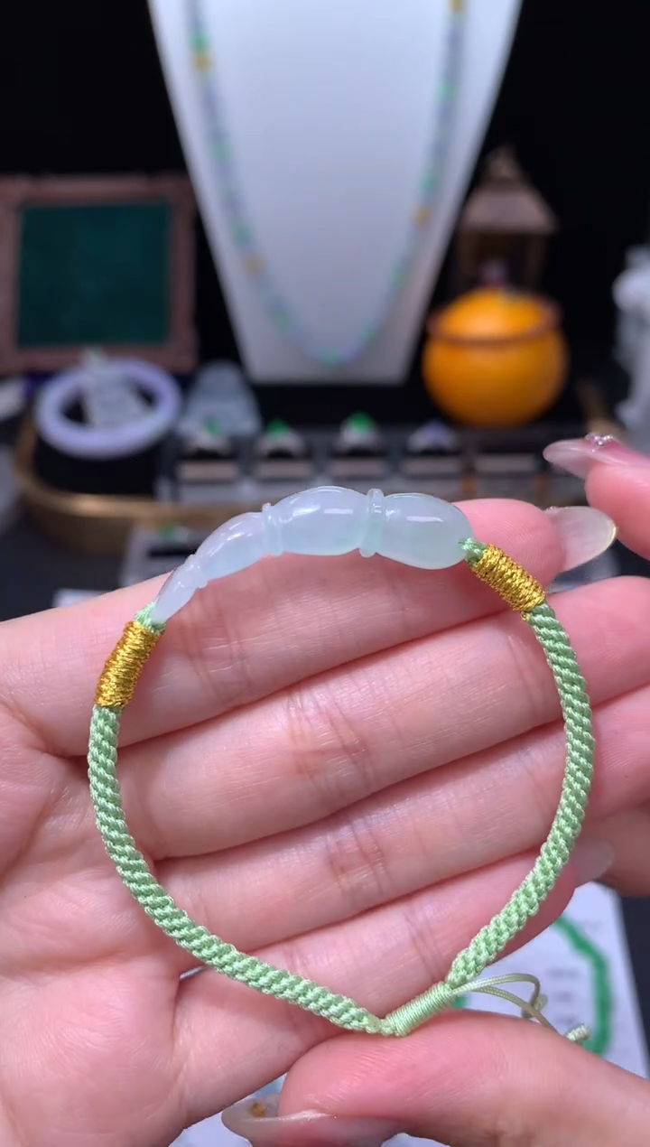 未镶嵌定制翡翠48小时鉴赏期 退货不扣服务费