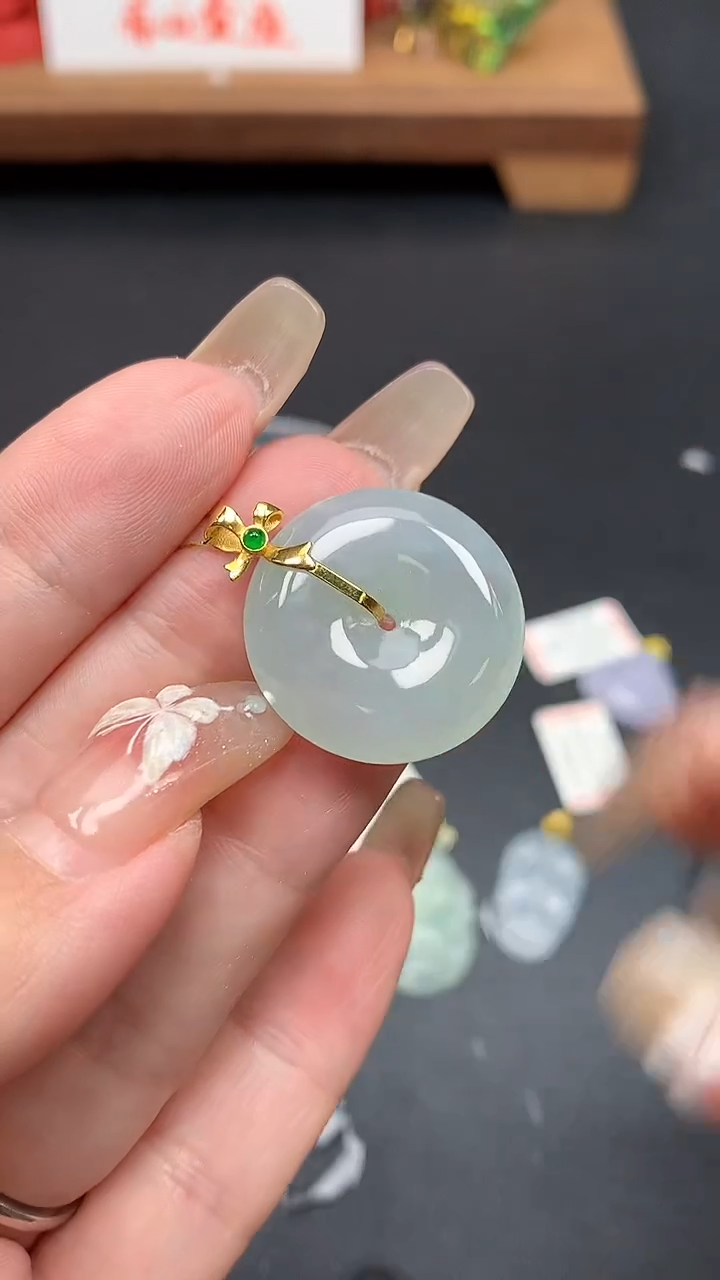 【闪购商品】翡翠吊坠(不含链)18K金镶嵌MS155082