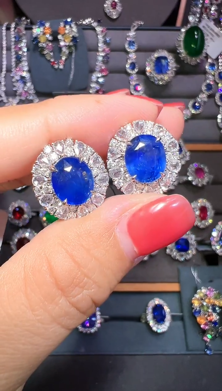 AIGS矢车菊蓝宝石18K金镶嵌3.29+3.2ct