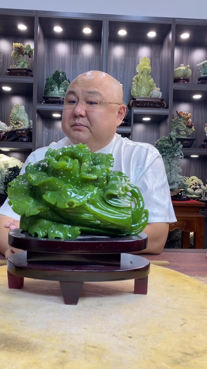 玉胡*哥玉岫岩料手工雕刻摆件居家装饰送礼一物一图