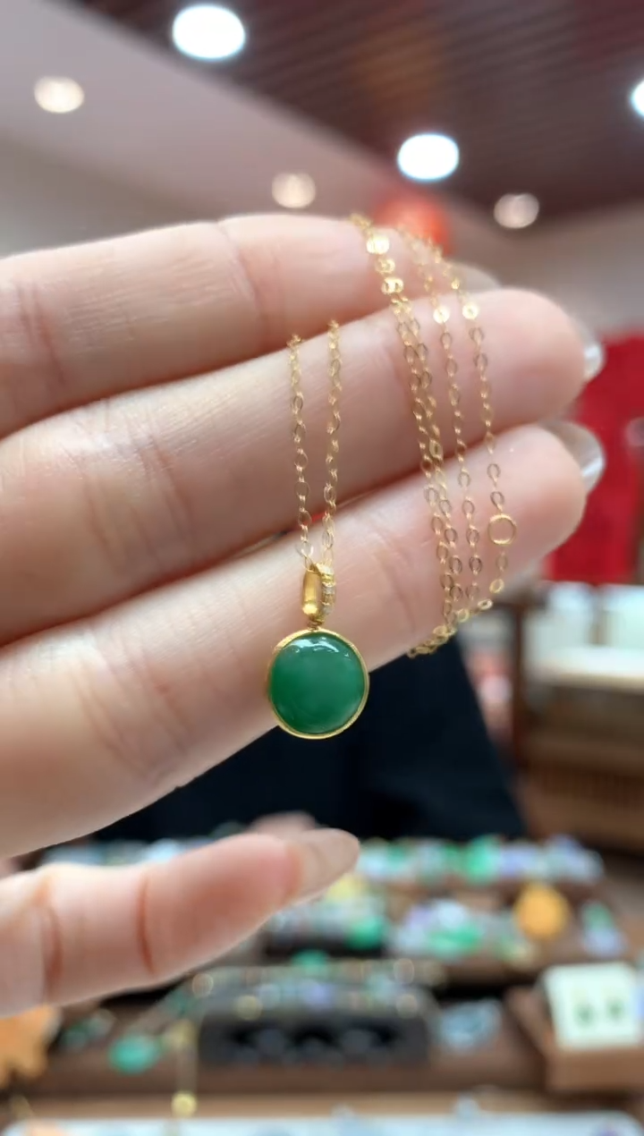 【闪购商品】翡翠套链18K金镶嵌圆牌