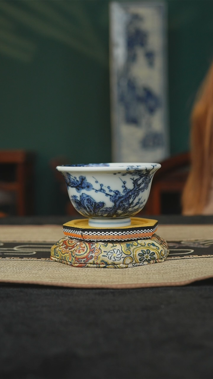 【闪购商品】纯青花岁寒三友压手杯