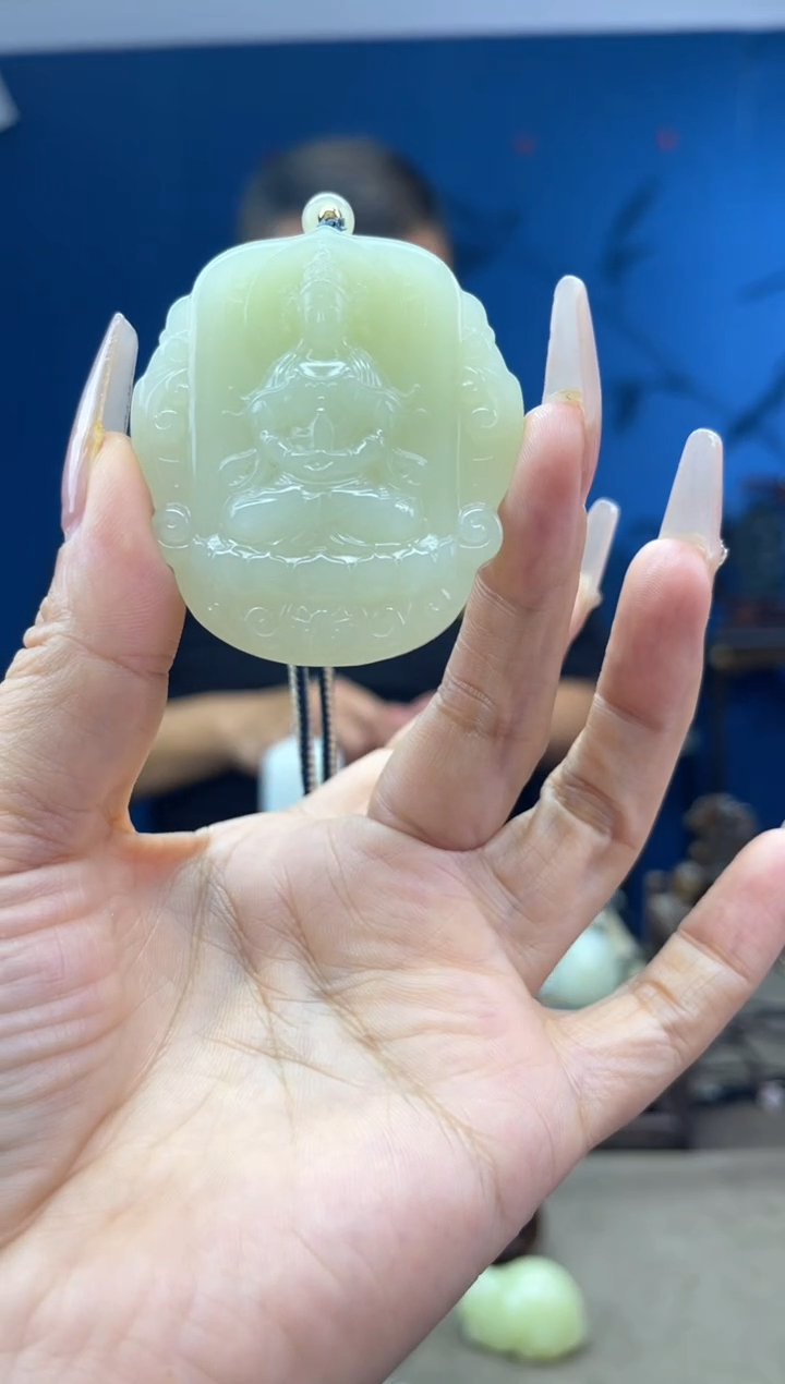 和田玉未镶嵌颈饰1