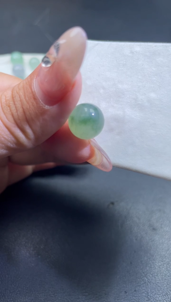 【闪购商品】翡翠颈饰未镶嵌BBBBB440