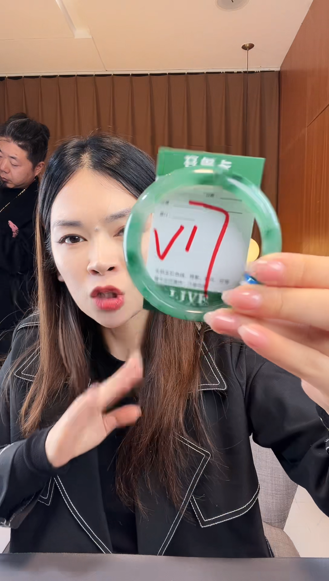 【闪购商品】石英质玉手镯未镶嵌非洲翠