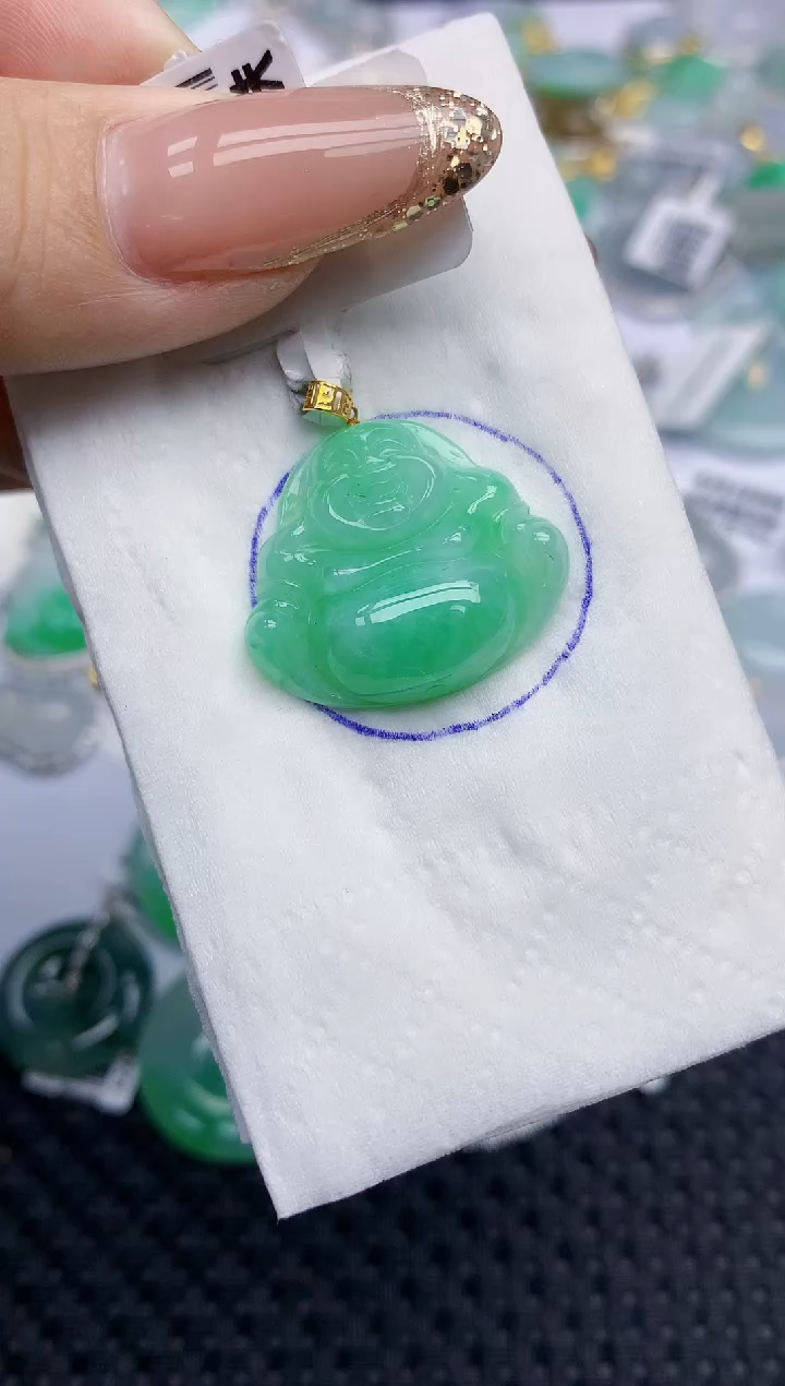 颈饰18K金镶嵌翡翠   天然翡翠A货  百元以上9米证书费自理