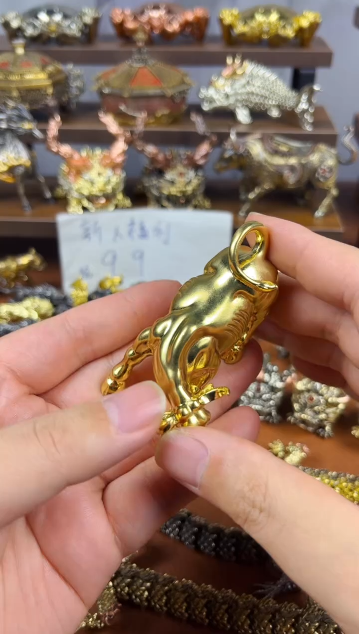 华尔街牛牛黄铜摆件