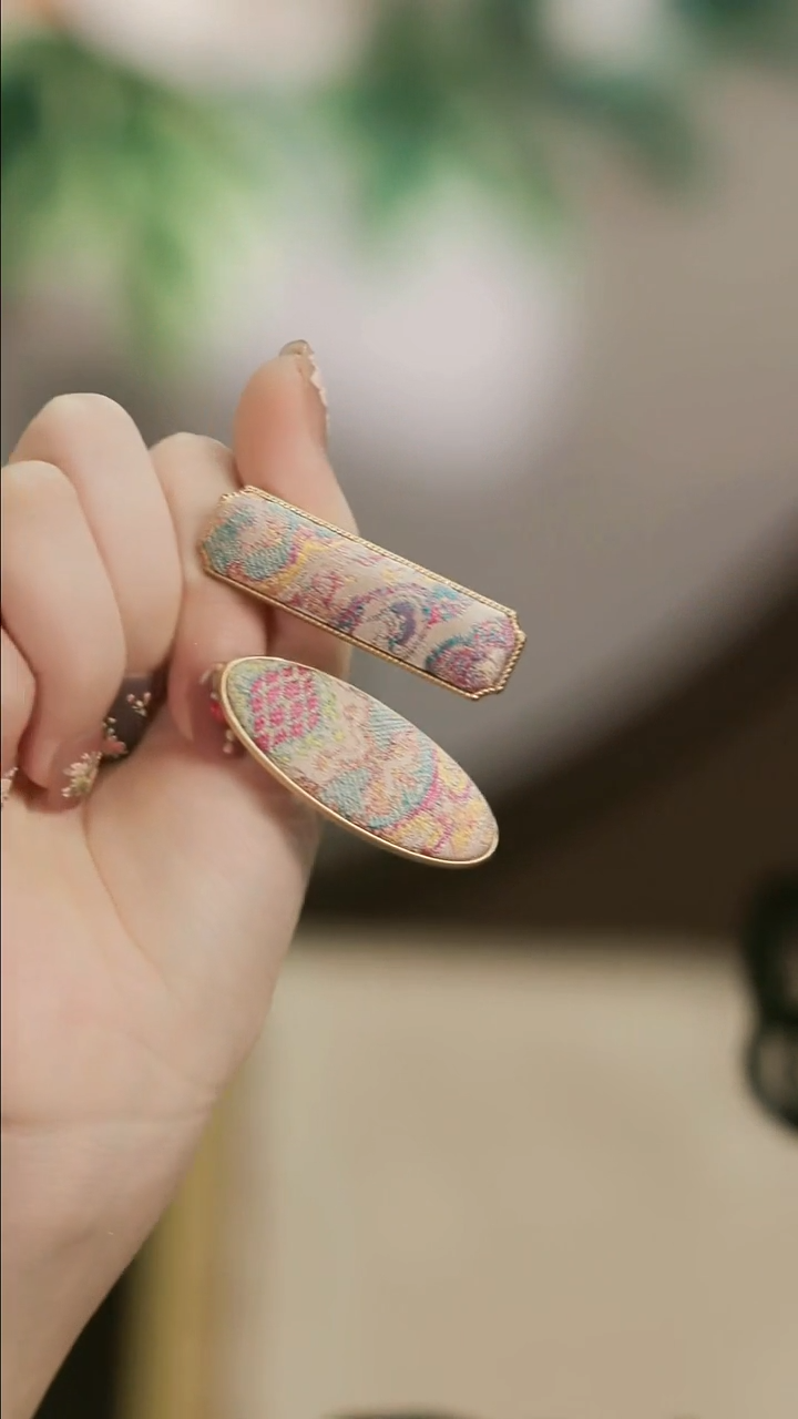 刺绣湘传礼宋锦发夹一对