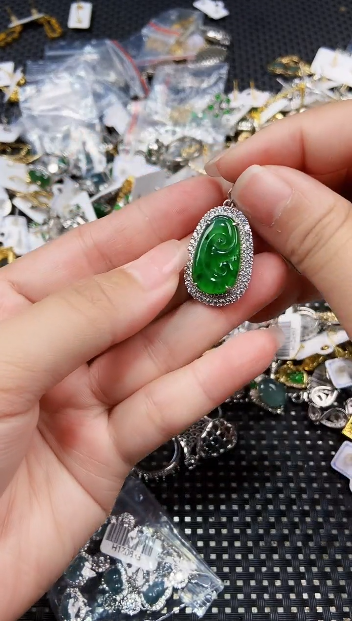 翡翠未镶嵌耳饰1111111111