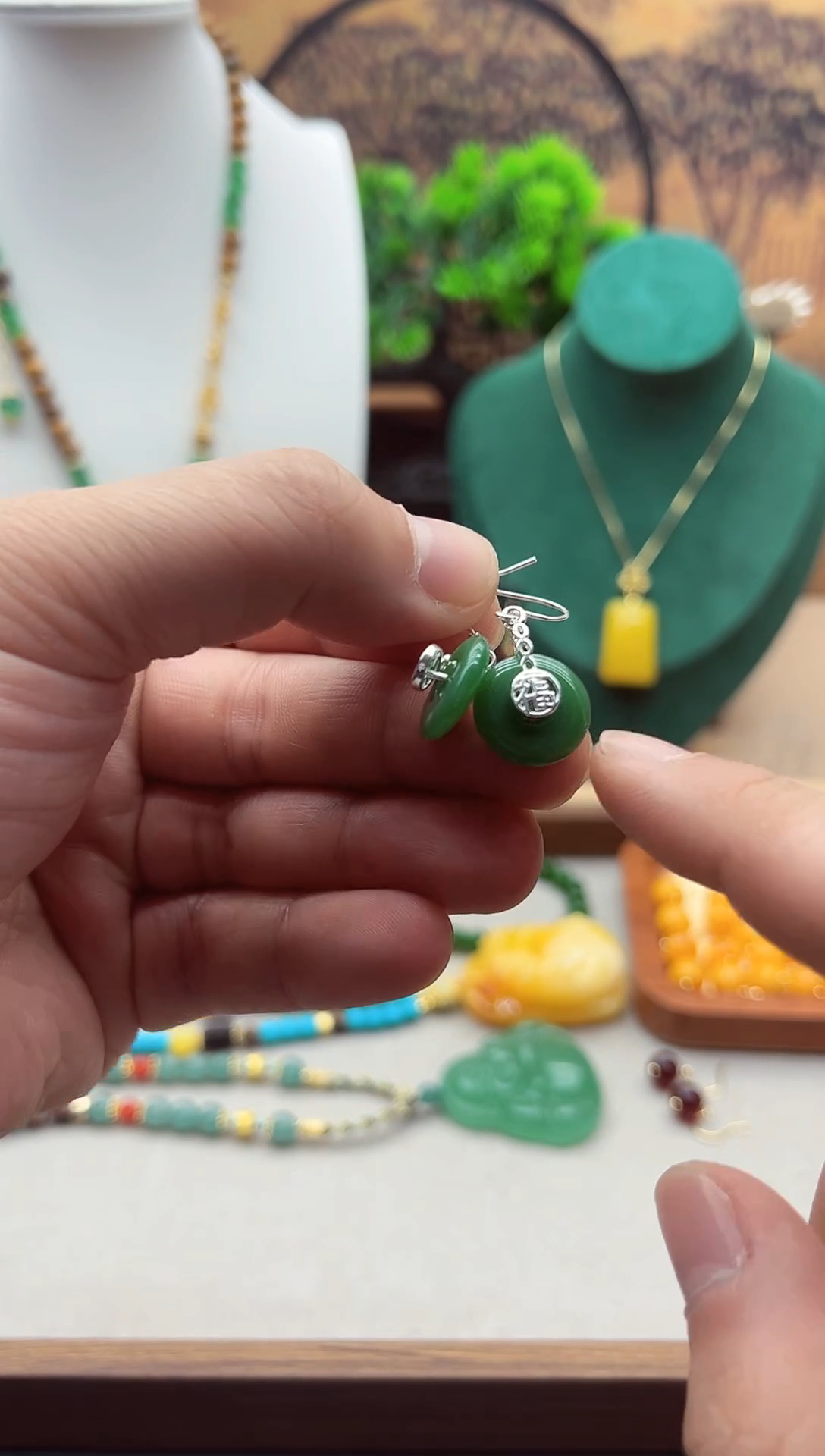 【闪购商品】和田玉耳饰银S925镶嵌E260      