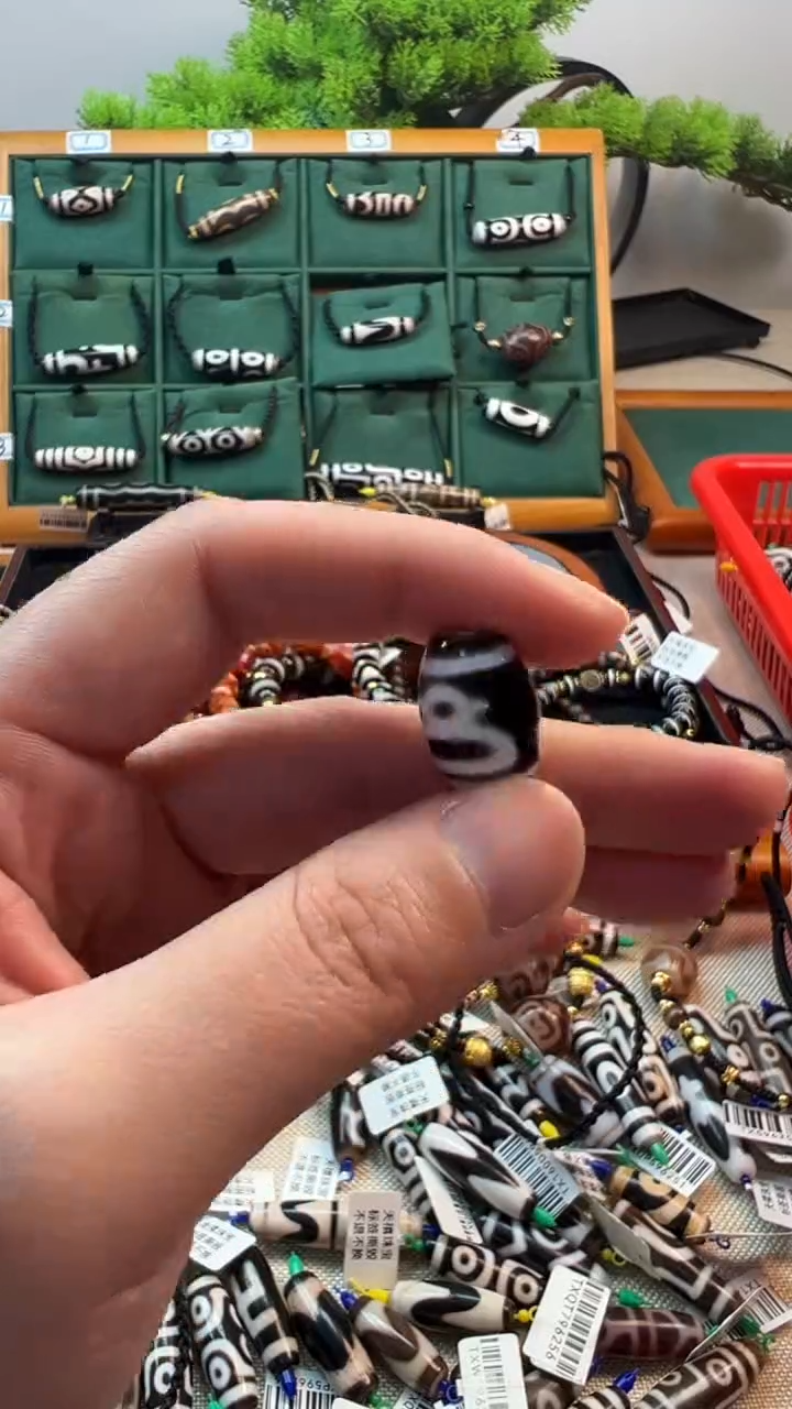 玛瑙/玉髓（覆膜）颈饰未镶嵌82（微瑕随机发货）