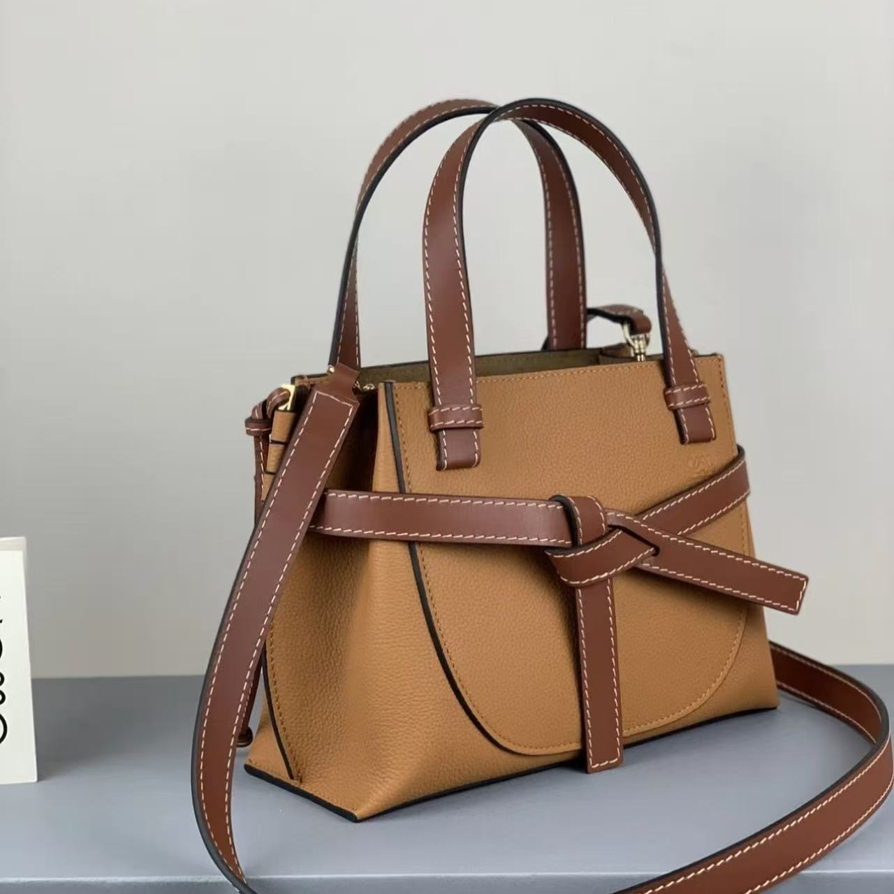 95新 LOEWE/罗意威 坤球奢选罗意威gate小托特包