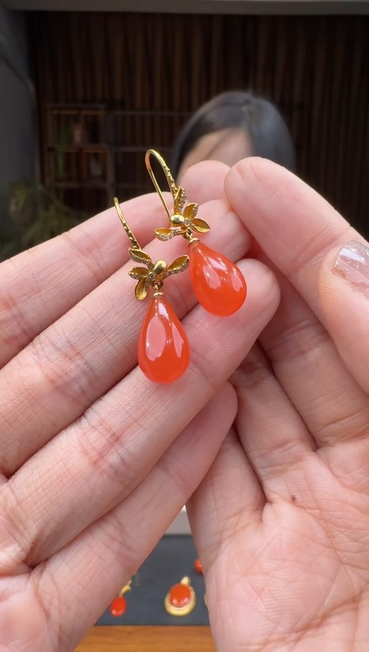 【闪购商品】南红玛瑙9218K金镶嵌2.4李玲多样性发货