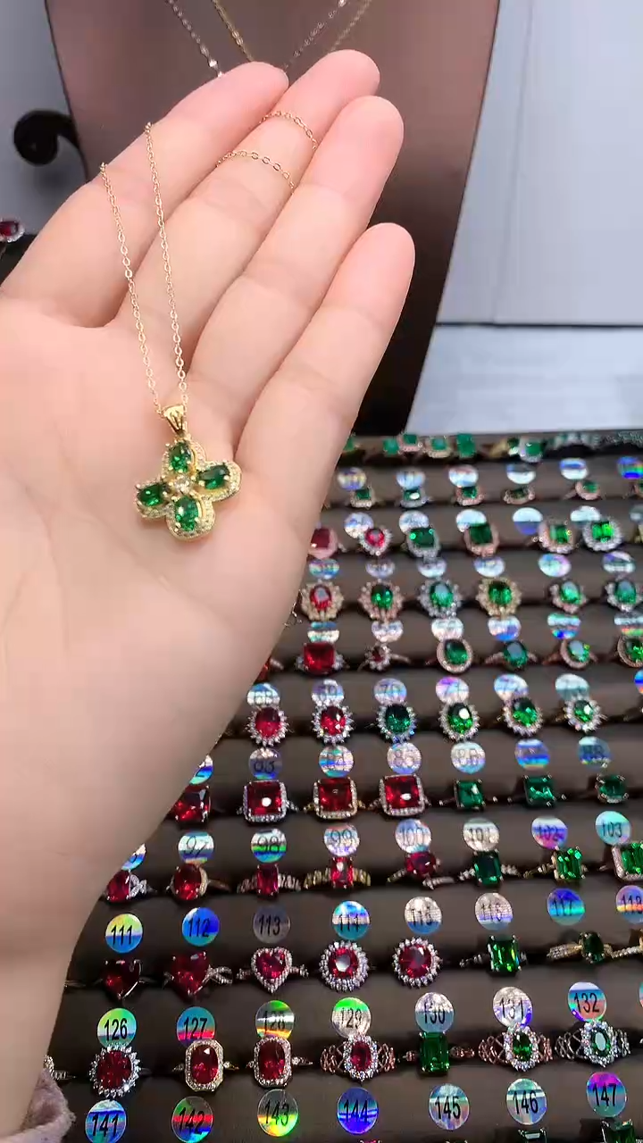 【闪购商品】透辉石吊坠银S925镶嵌金色