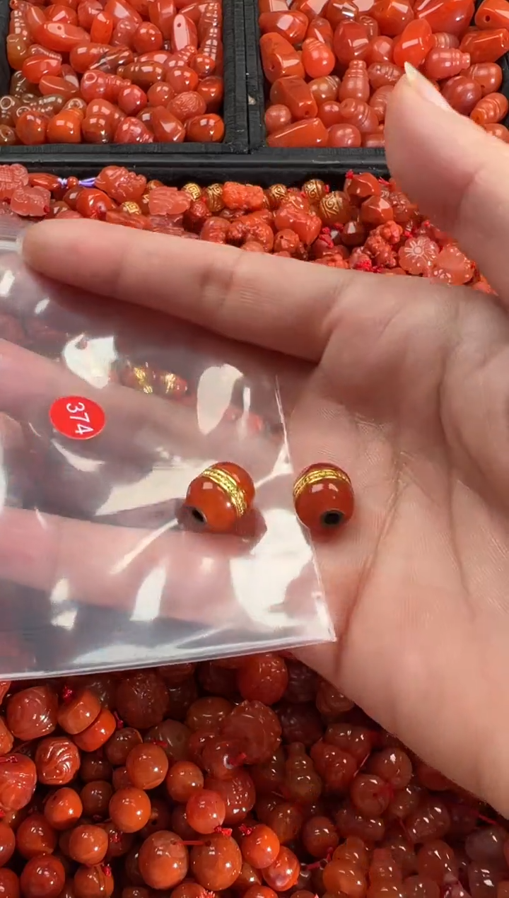 【闪购商品】南红玛瑙颈饰未镶嵌1