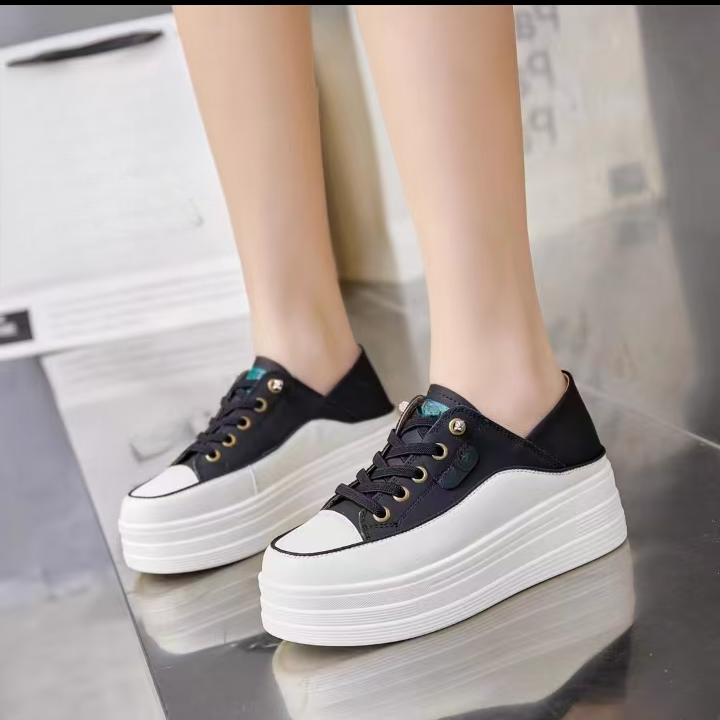 17526 韩版轻便简约时尚百搭休闲板鞋