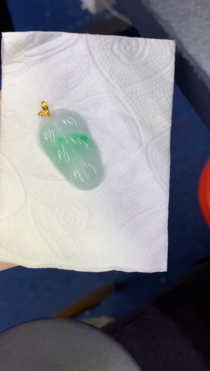 颈饰18K金镶嵌翡翠缅甸天然翡翠A货