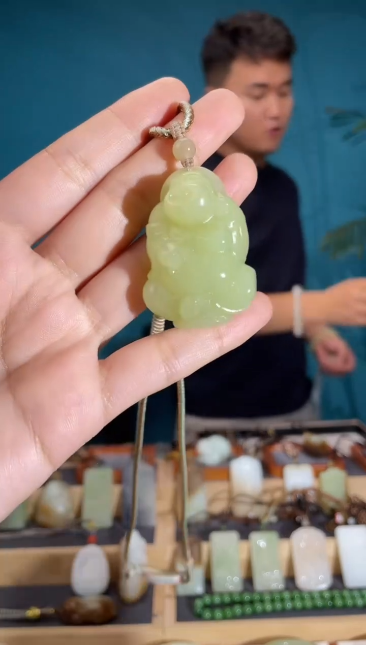 颈饰未镶嵌和田玉1