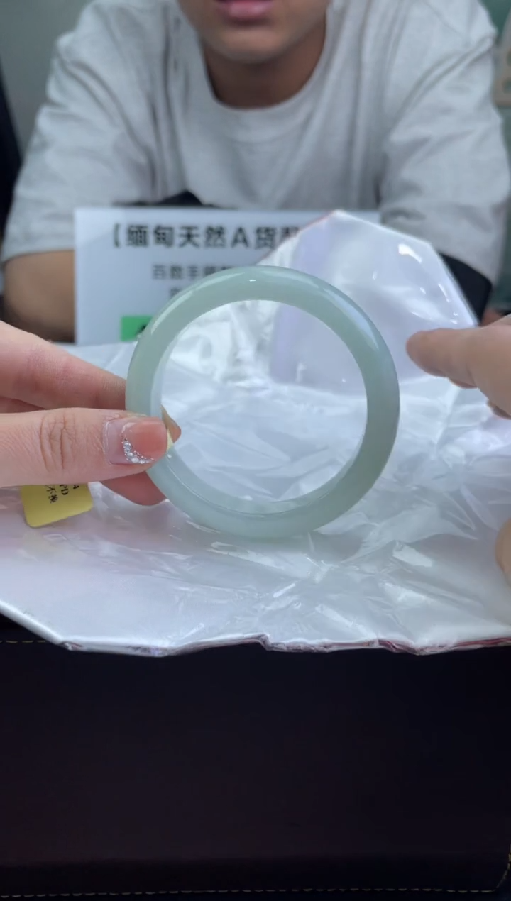 翡翠手镯未镶嵌3翡翠手镯