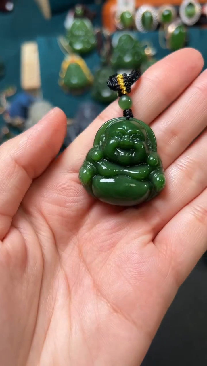 和田玉（碧玉）未镶嵌颈饰碧玉31×31×10左右