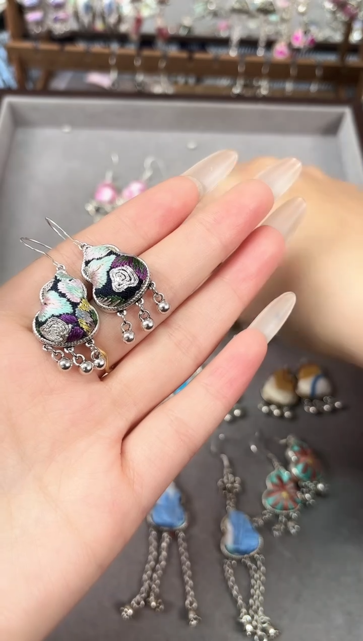 织绣吉*民族风非遗老绣饰品266