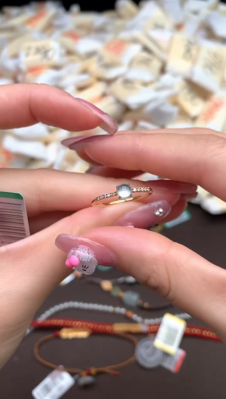 【闪购商品】翡翠挂件18K金镶嵌—