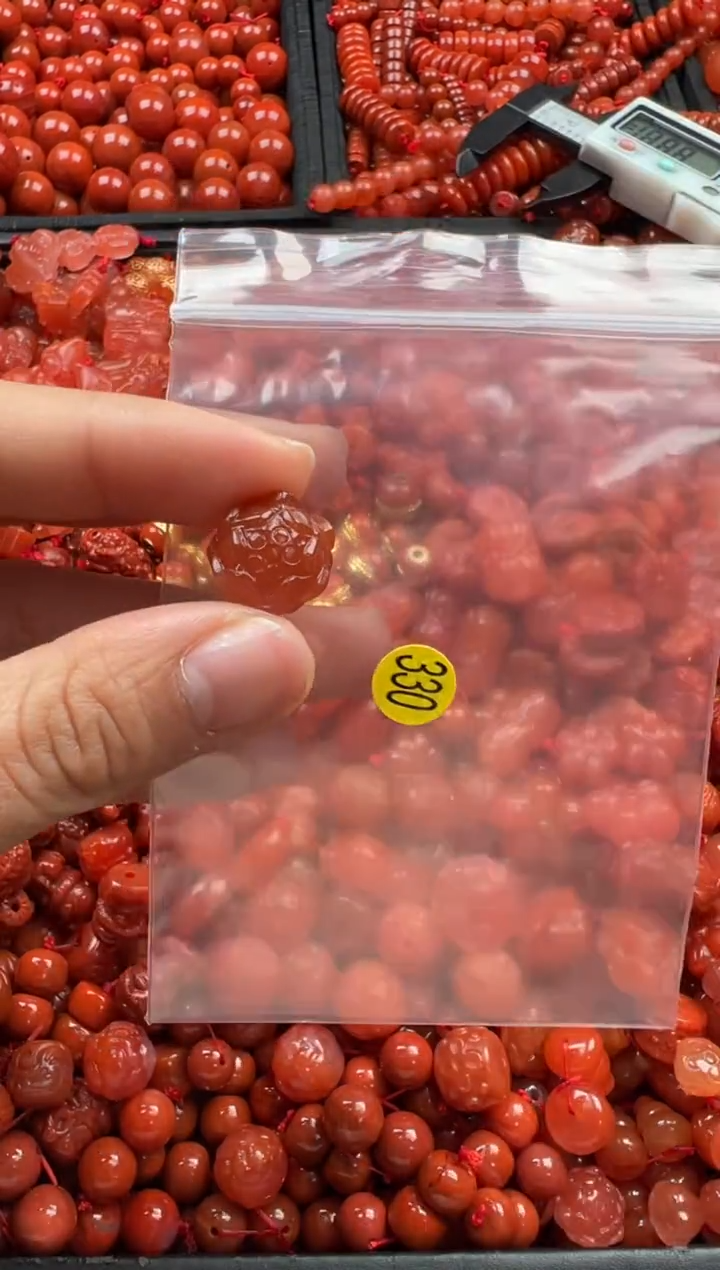 【闪购商品】南红玛瑙颈饰未镶嵌1