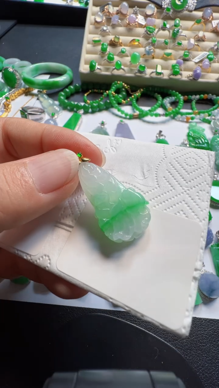 吊坠(不含链)18K金镶嵌翡翠980