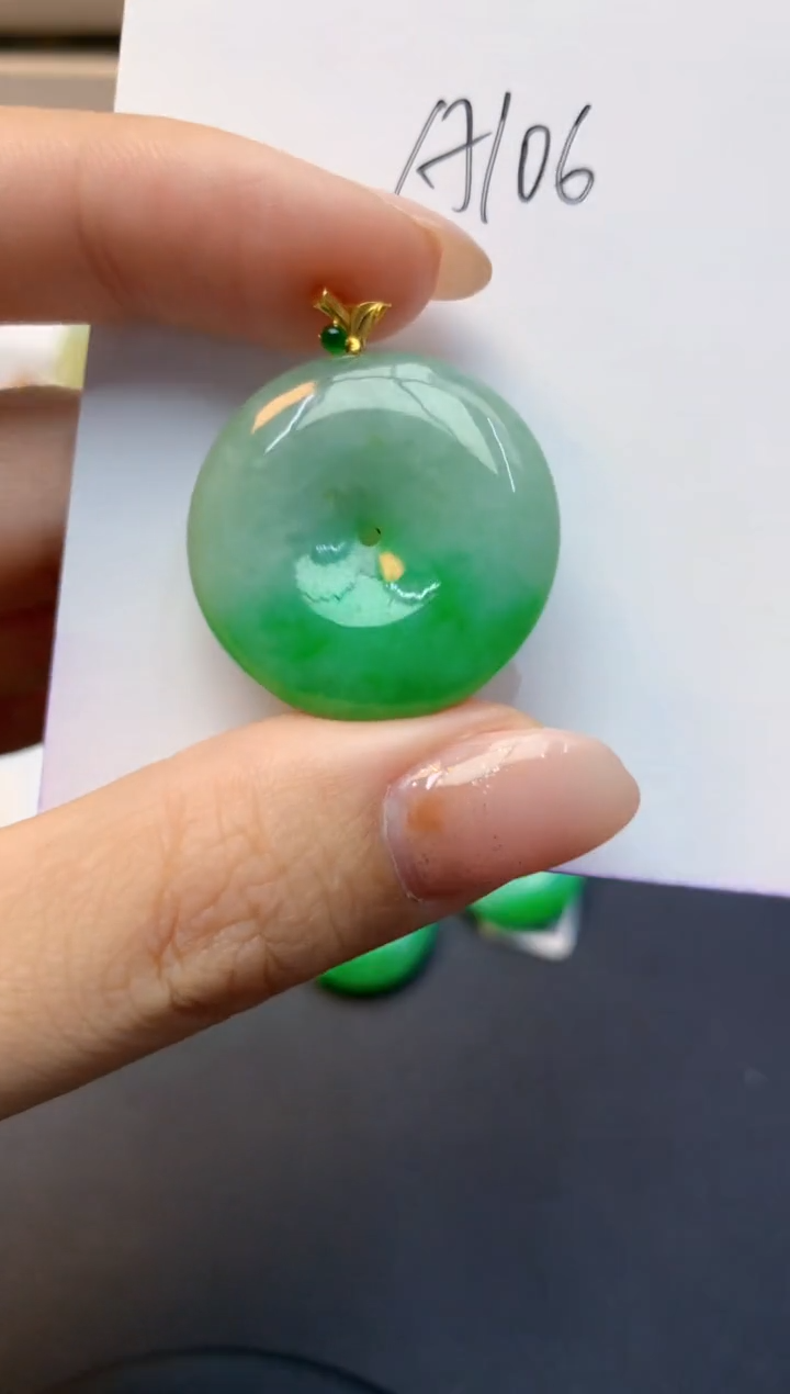 颈饰18K金镶嵌翡翠天然A货缅甸翡翠百元以上9元证书费自理