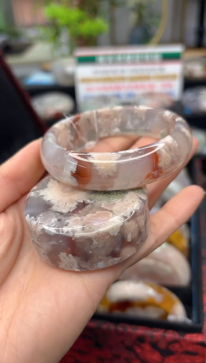 【闪购商品】石英质玉手镯未镶嵌C569(55圈赠送镯心)