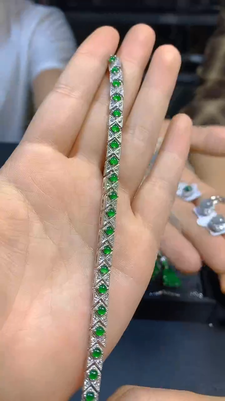 【闪购商品】翡翠手链未镶嵌0447826135