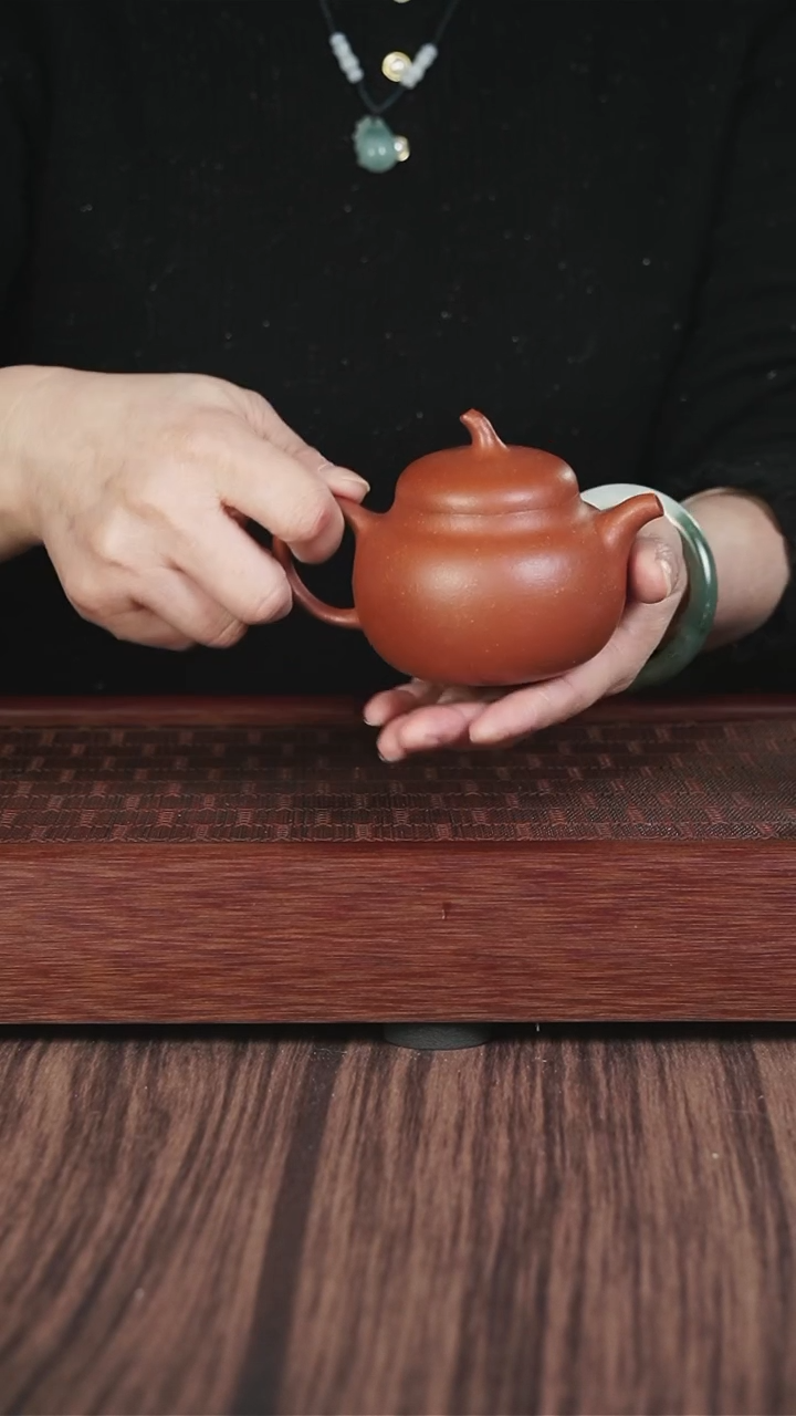 【闪购商品】紫砂茶壶xj  红降坡   茄瓜