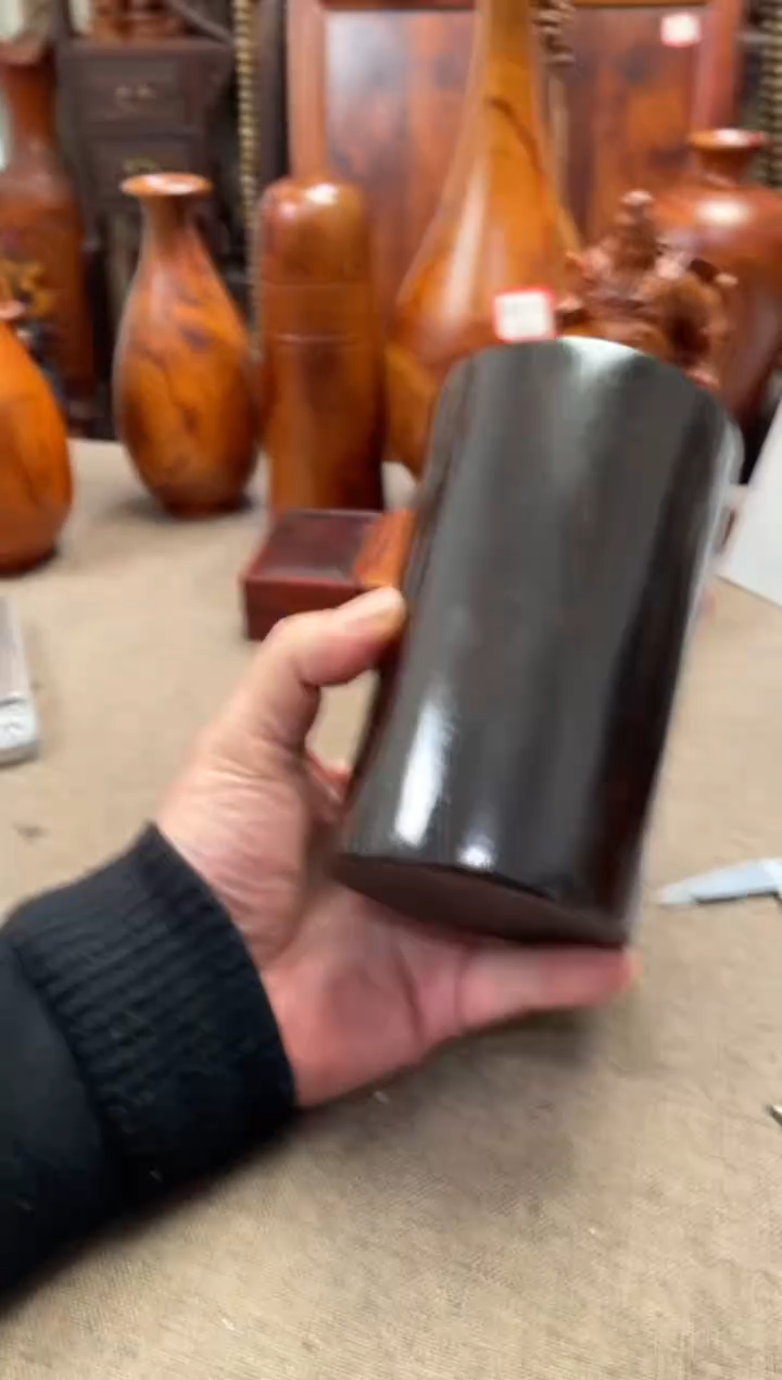 【闪购商品】交趾黄檀（大红酸枝）木艺酸枝笔筒8.7/14.1