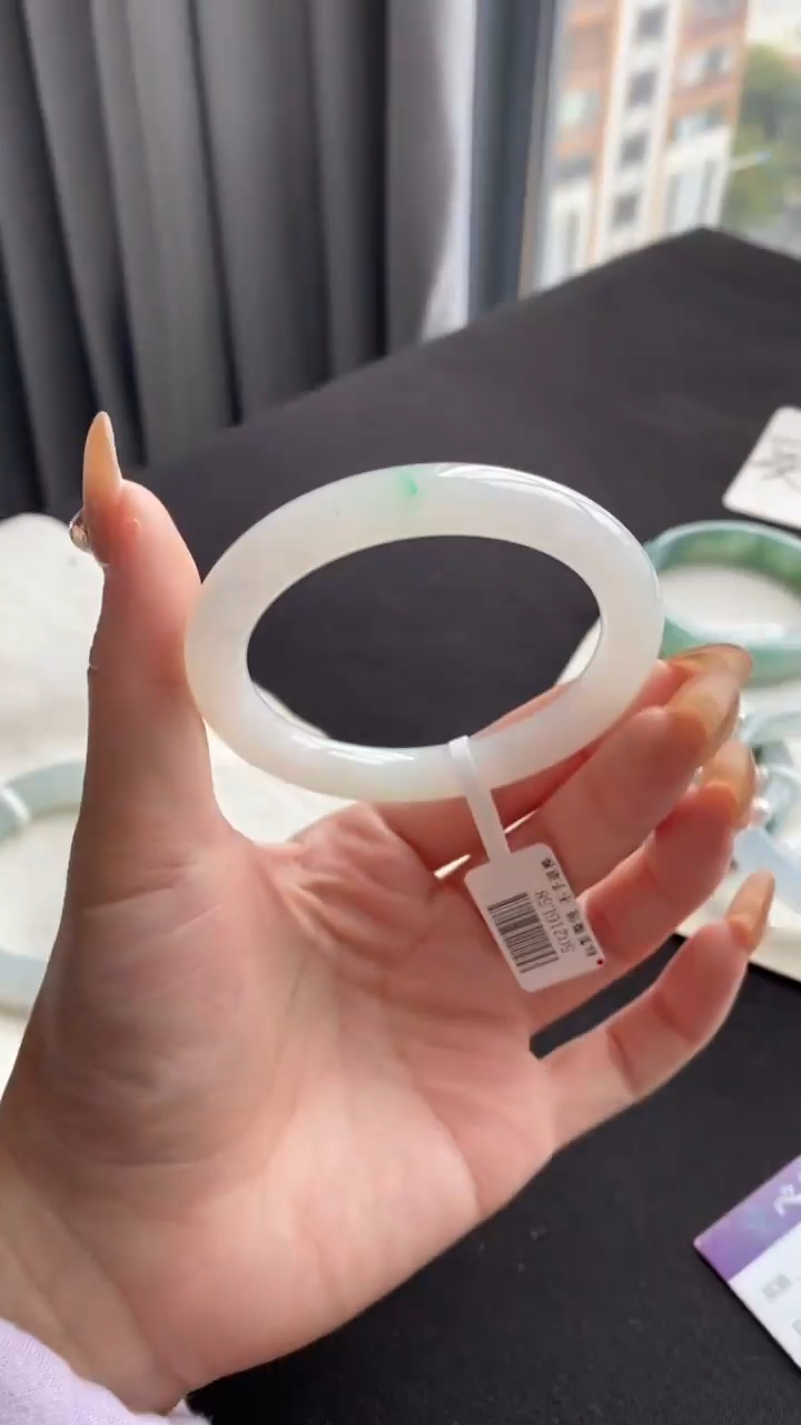 【闪购商品】翡翠手镯（圆镯）未镶嵌55圆条--不退不换