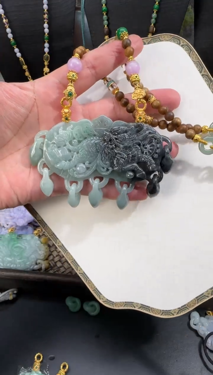 【闪购商品】翡翠颈饰未镶嵌拍照