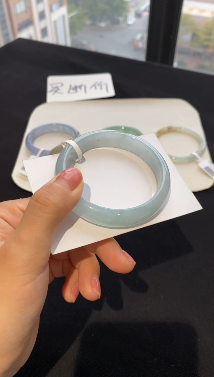 【闪购商品】翡翠手镯未镶嵌55正圈--不退不换