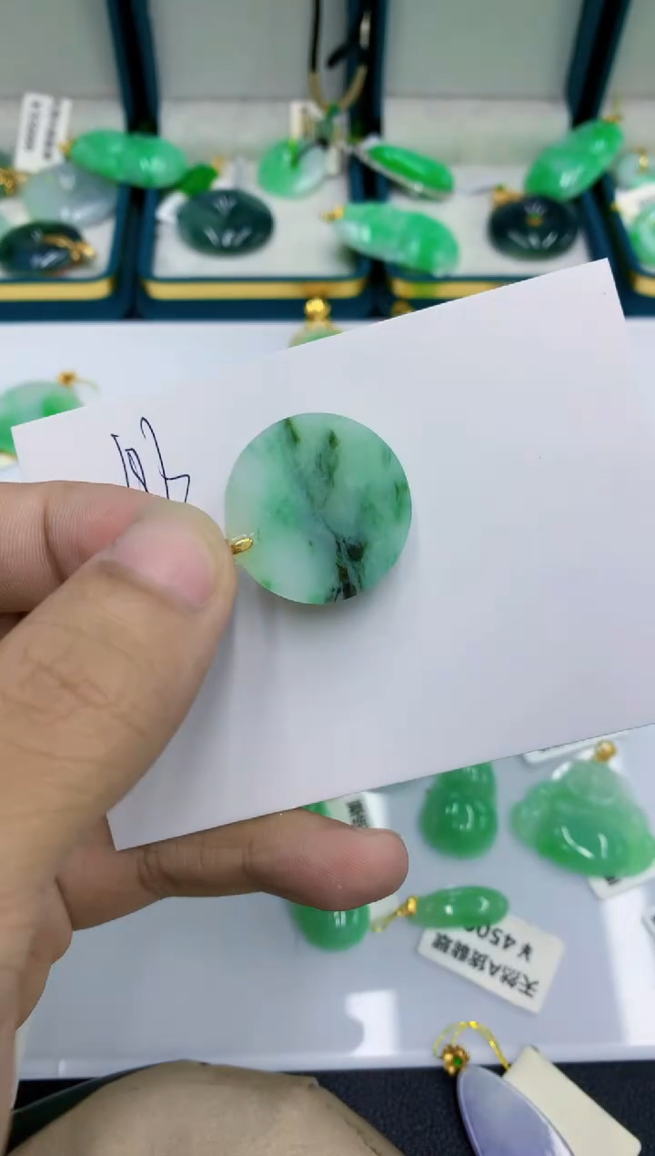 颈饰未镶嵌翡翠111111111