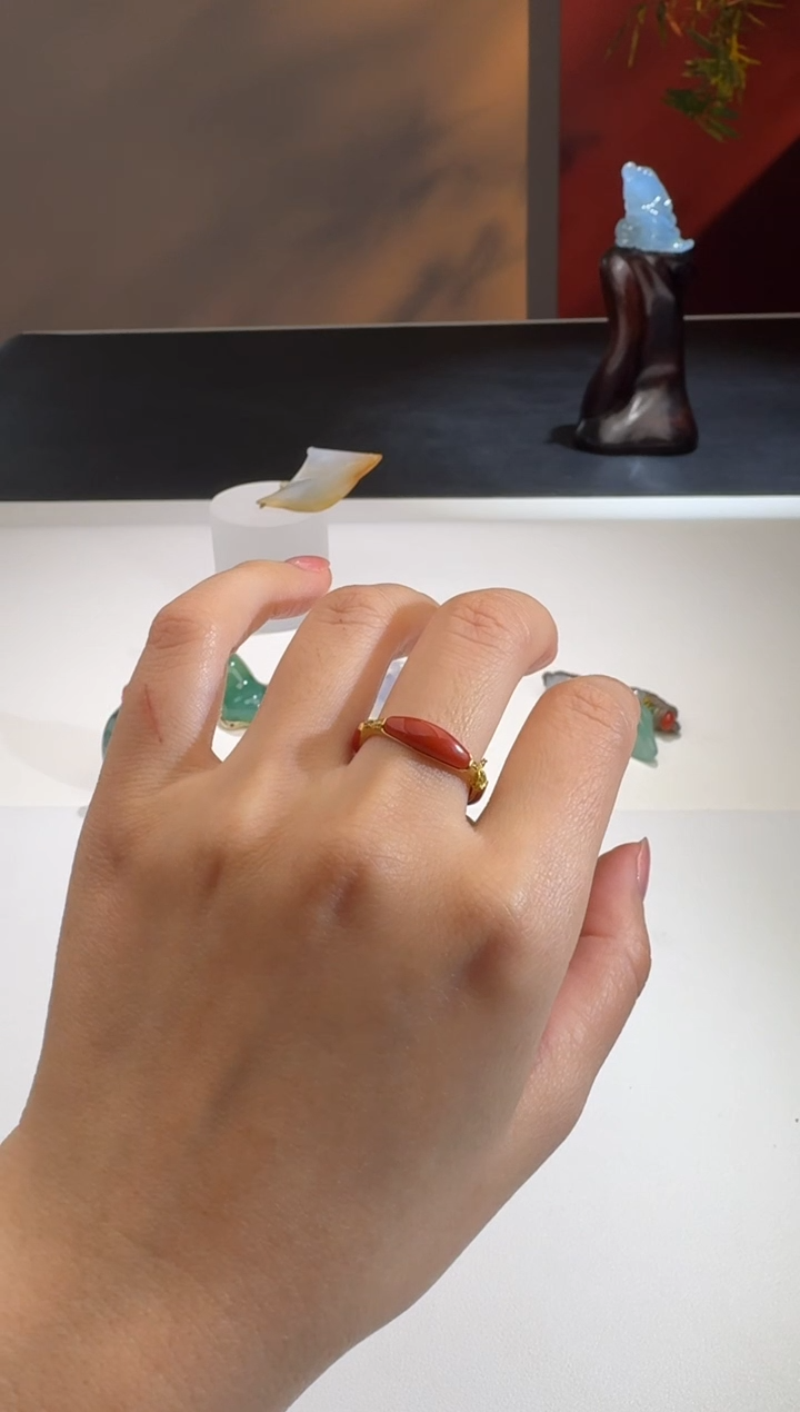 【闪购商品】南红玛瑙戒指18K金镶嵌舒雅