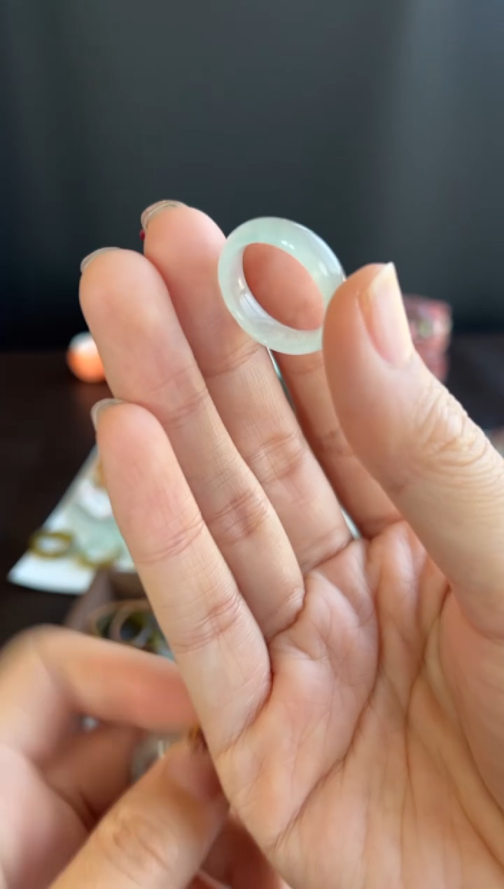 颈饰未镶嵌翡翠少***吧1015号买断13.5