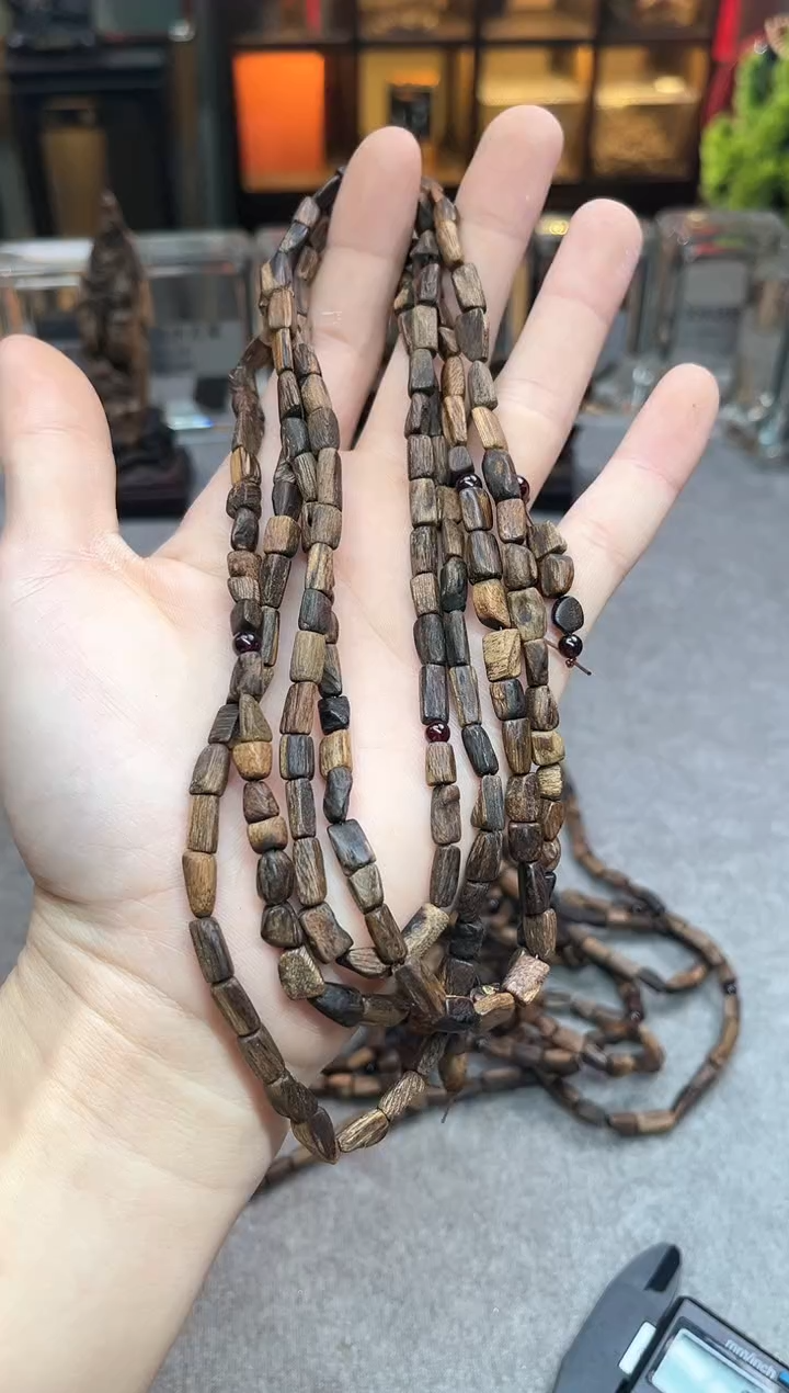 【闪购商品】沉香手串5号文莱多样性发货1条