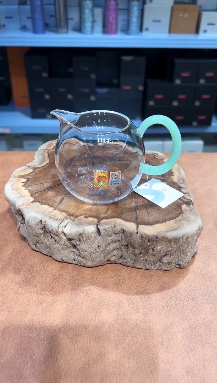 禾器畅然公道杯浅玉色