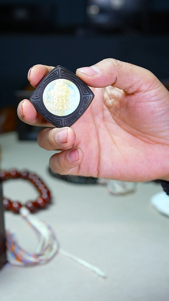 东非黑黄檀（紫光檀）逢**吉牌子