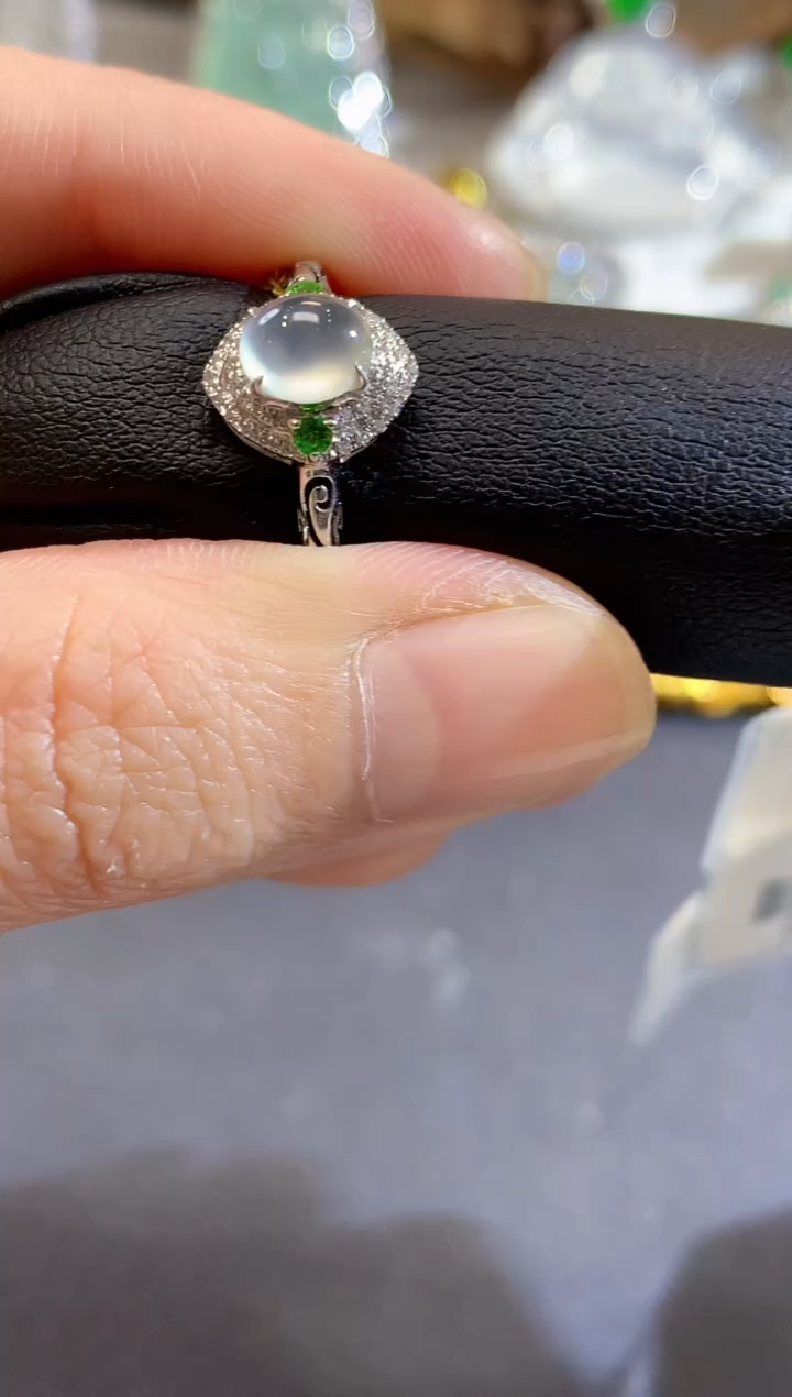 18K金镶嵌戒指翡翠D2