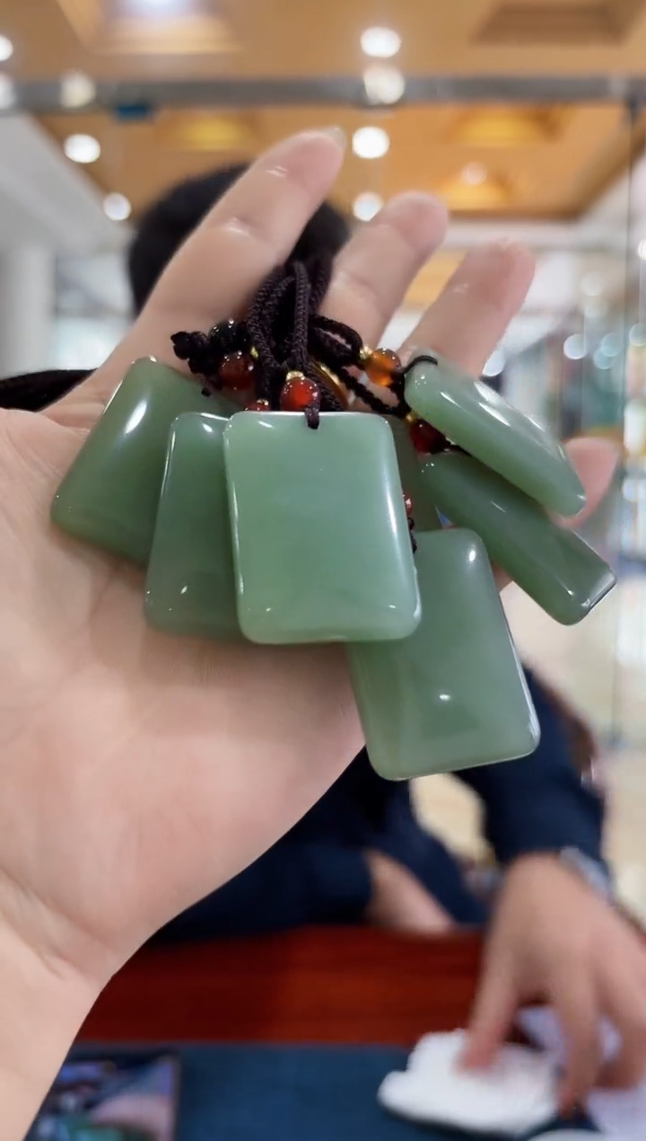 未镶嵌东陵石颈饰01