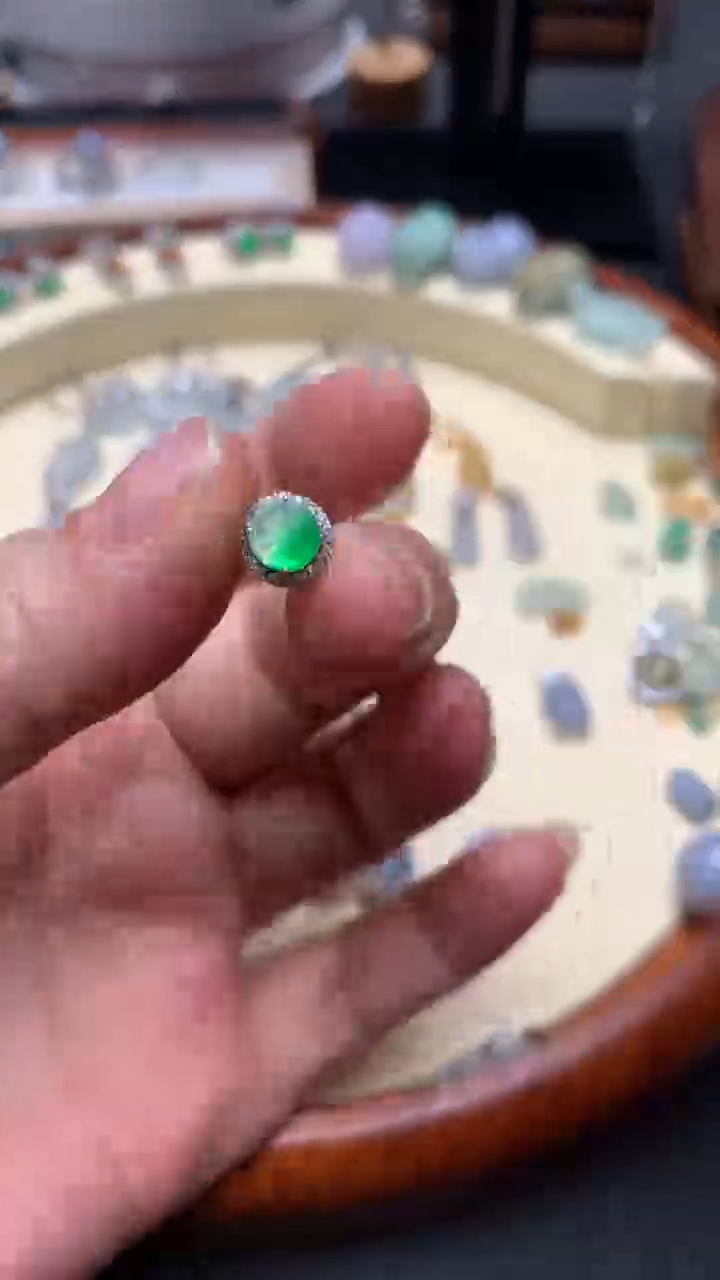 【闪购商品】翡翠颈饰银S925镶嵌翡翠镶嵌平扣